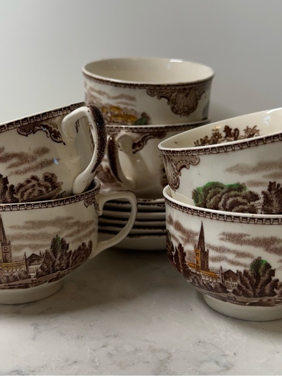 Johnson Bros Other - Vintage Johnson Brothers "Old Britain Castles Tea Cups - Set of 6